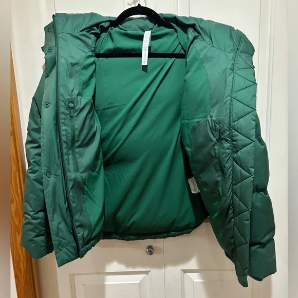 Lululemon Wunder Puff Puffer Jacket in Everglade Green - Size 8 - Picture 3 of 16
